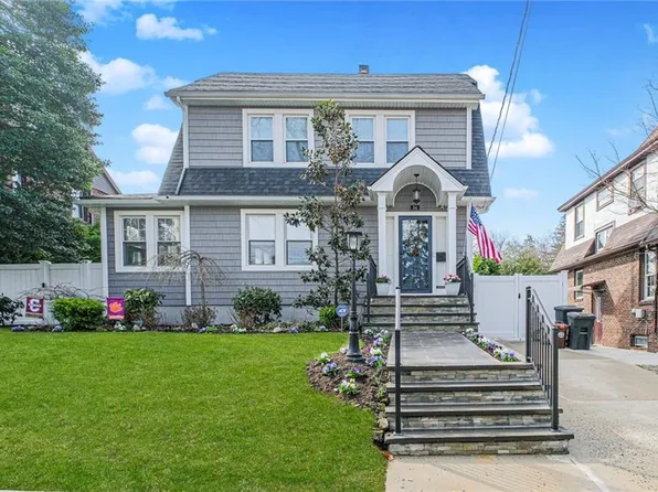 84 Elwood Pl, Staten Island, NY 10301