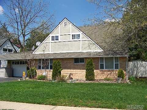 1st image of 15 Branch Ln