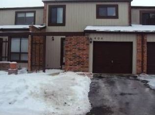404 Honey Locust Dr, Wheeling, IL