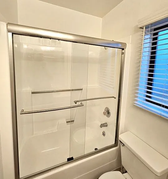 2349 S Bentley Ave #8 — Photo 17