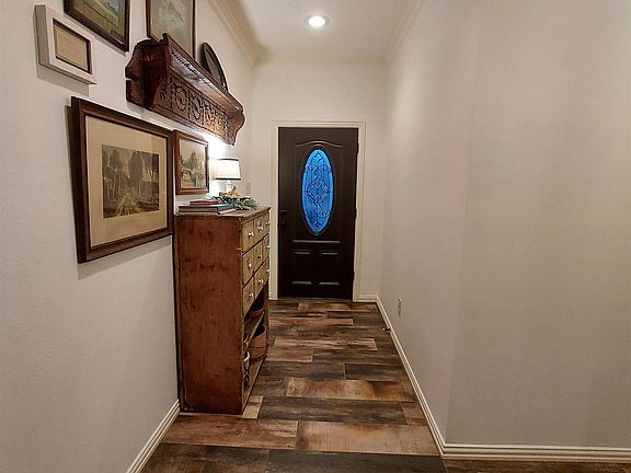 5th image of 22348 Margaret St