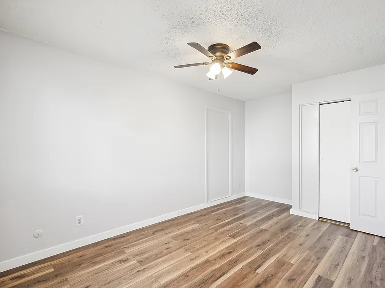Bonfoy Apartments — Photo 14