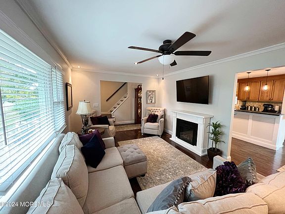 2nd image of 1149 Wake Forest Drive