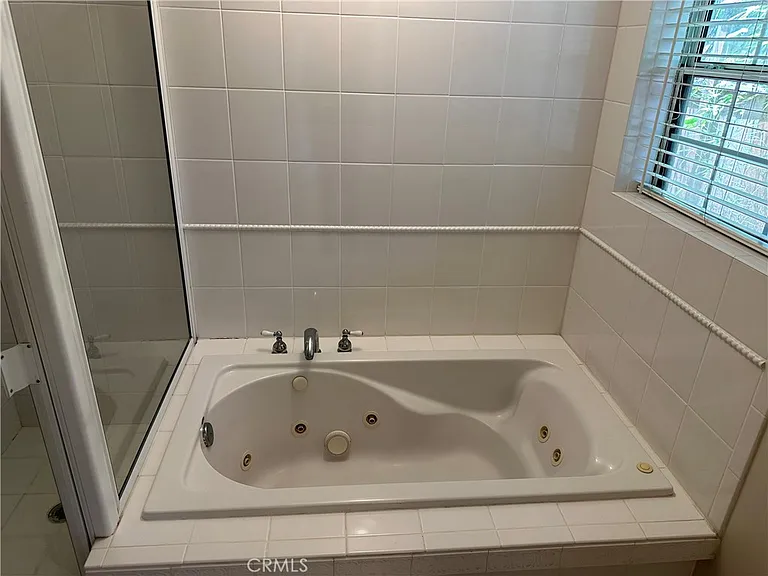 435 Talbert St — Photo 20