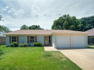 3308 Andover Dr, Bedford, TX 76021