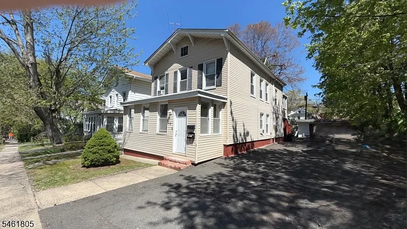 113 3rd St