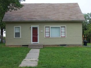 303 E Chase St, Leonardville, KS 66449