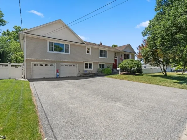15 Kuiken Ct, Wayne Twp., NJ 07470