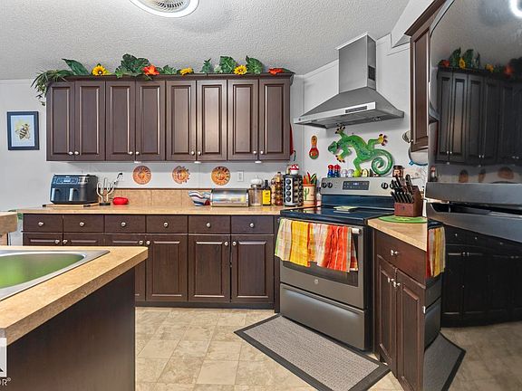 5th image of 4606 Labrador Rd