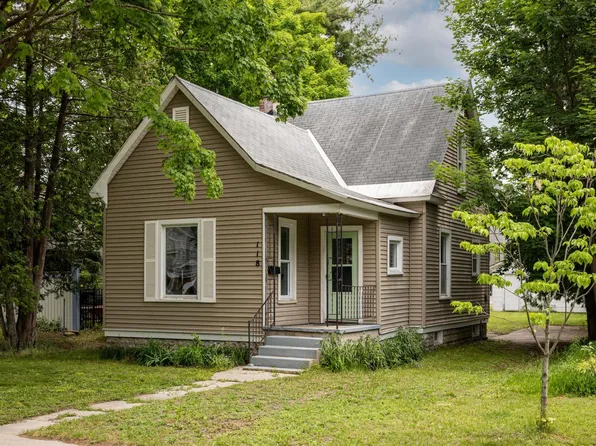 118 N Oak St, Traverse City, MI 49684