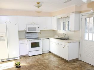 35 Locust St, Naugatuck, CT 06770