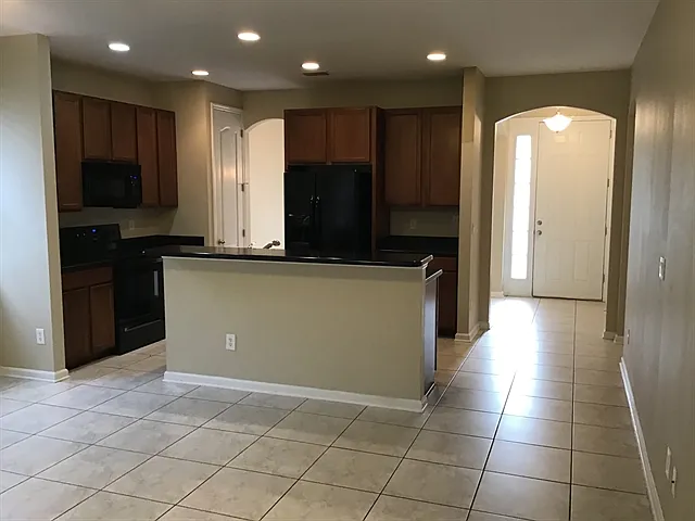 305 Pine Arbor Cir — Photo 4