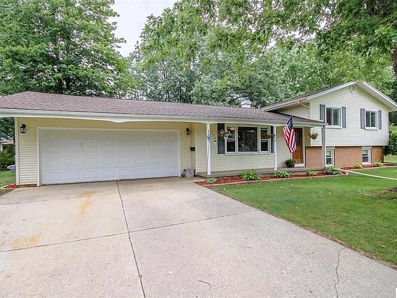 3rd image of 2505 Tricia Dr