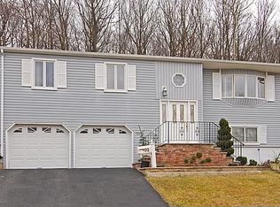 82 Highview Ter, Dover, NJ 07801