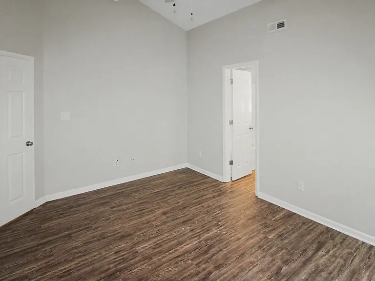 5720 Justins Forest Dr — Photo 12