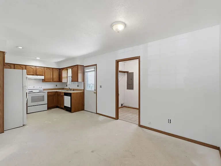 126 W Terrace Ct — Photo 5