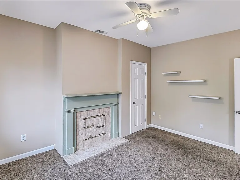 615 Price St — Photo 27