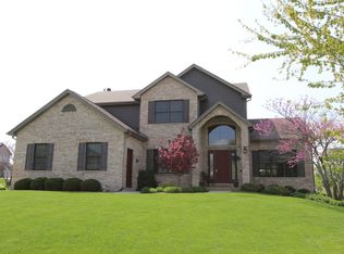 800 Hayrack Dr, Algonquin, IL 60102