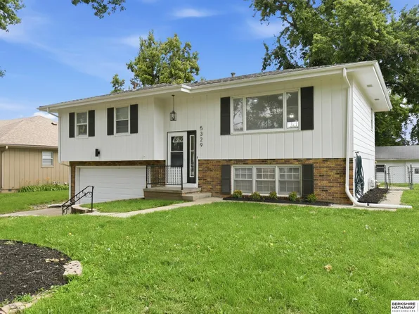 5329 S 105th St, Omaha, NE 68127