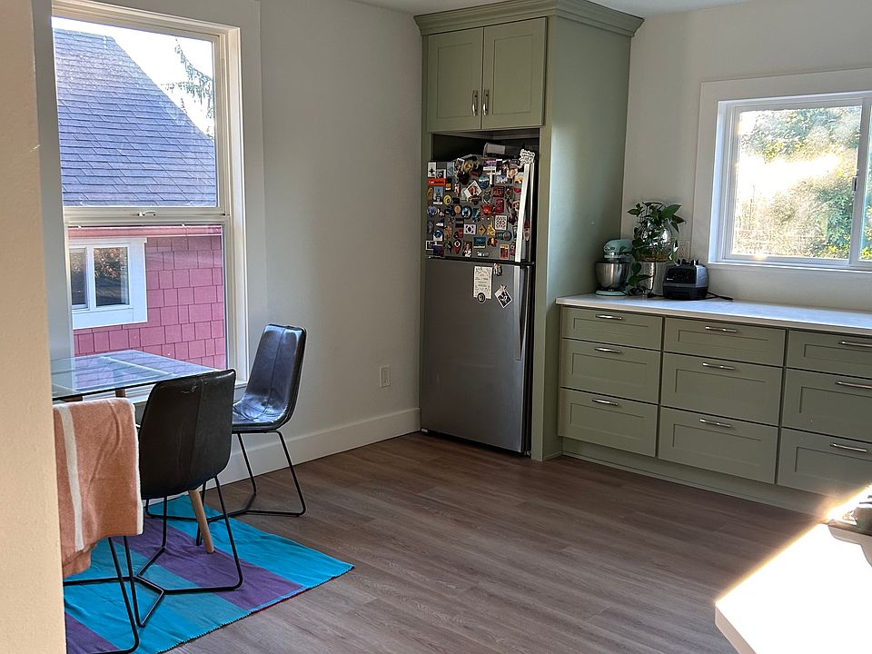 4023 SE 28th Pl Portland OR Zillow