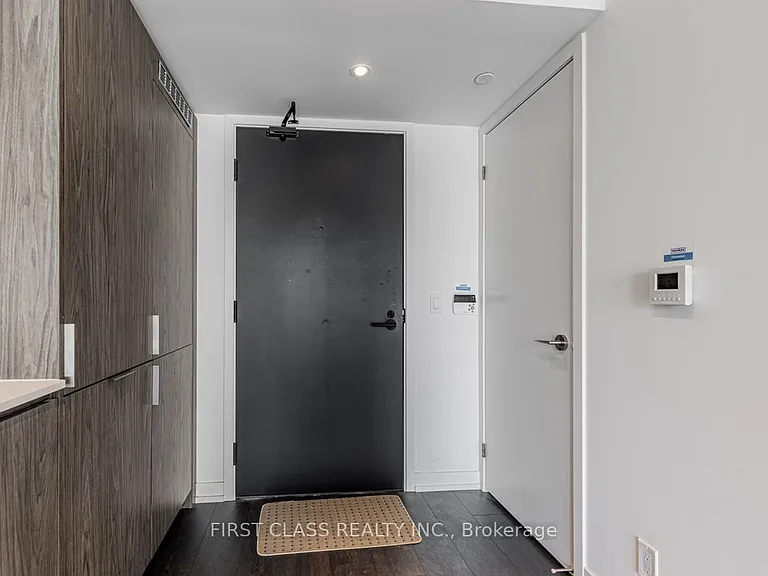 60 Shuter St #1710 — Photo 4