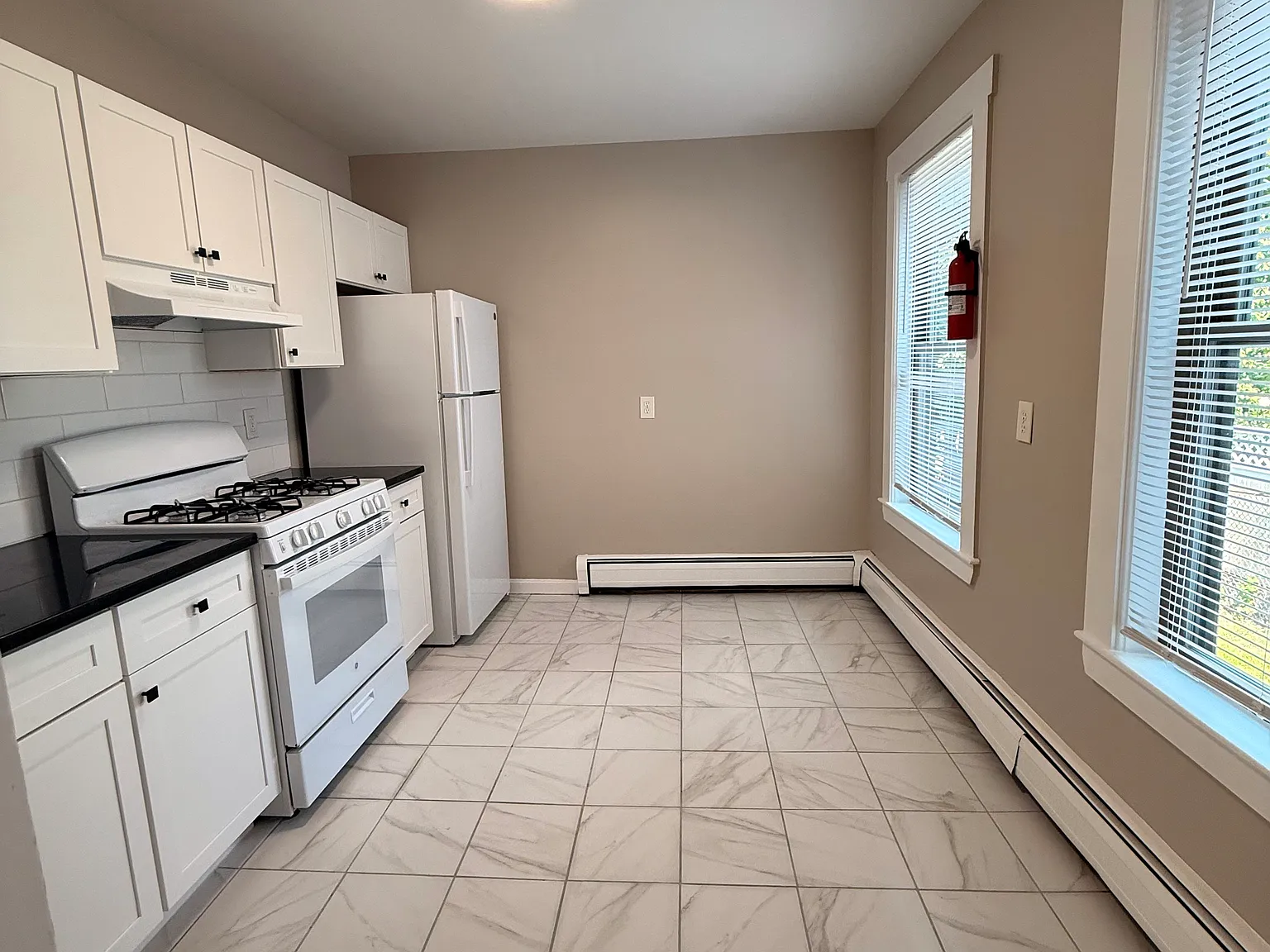 110 Taylor St — Photo 2