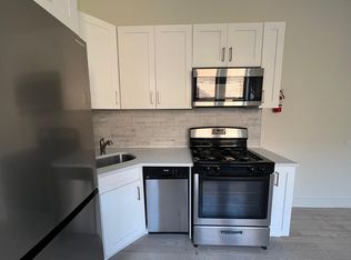 212 60th St #10E, West New York, NJ 07093