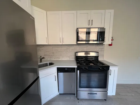 212 60th St #10E, West New York, NJ 07093