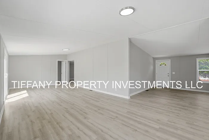 1113 Remington Dr — Photo 16