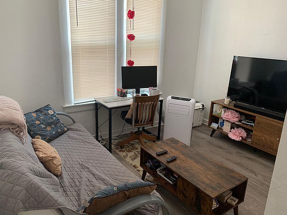 5th image of 284 Cherry Ave