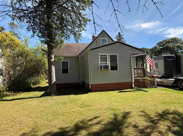 1230 S Smalley St, Shawano, WI 54166