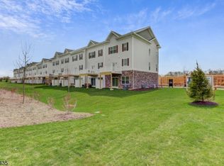 16 Colgate Dr, Morristown, NJ 07960