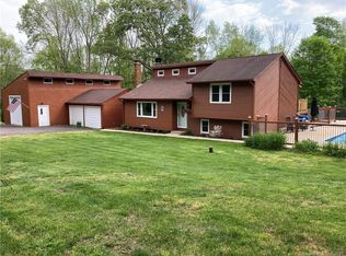 62 Mattern Rd, Preston, CT 06365