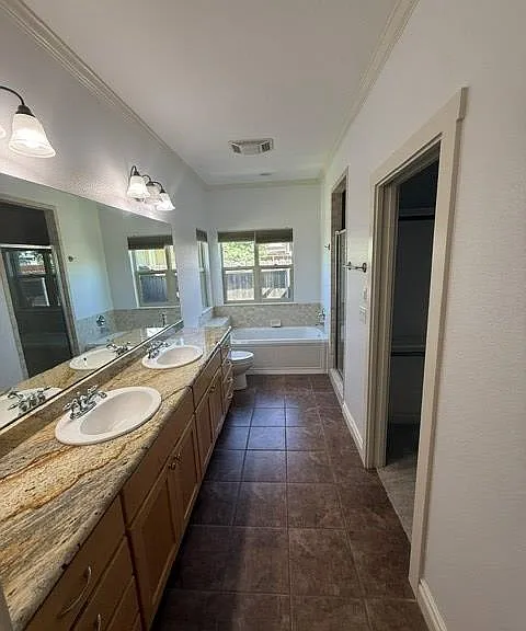 115 Riley Ln — Photo 7