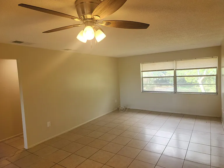 145 Pinellas Way N #9 — Photo 2
