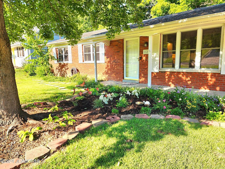1st image of 1121 Darlene Dr