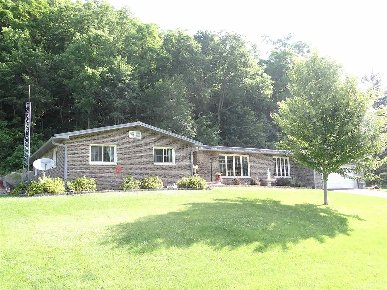 63460 Cliffwood Dr, Prairie Du Chien, WI 53821 Zillow