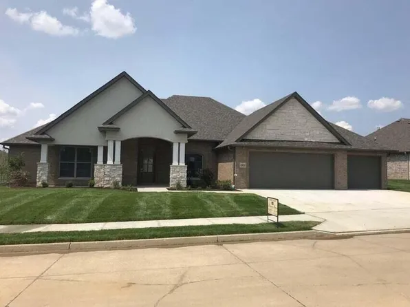 5923 Screaming Eagle Ln, Columbia, MO 65201