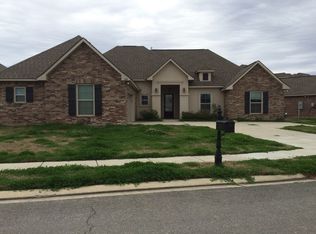 304 Bay Meadow Ln, Carencro, LA 70507