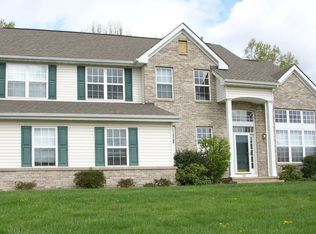 112 Roses Ct, Robbinsville, NJ 08691