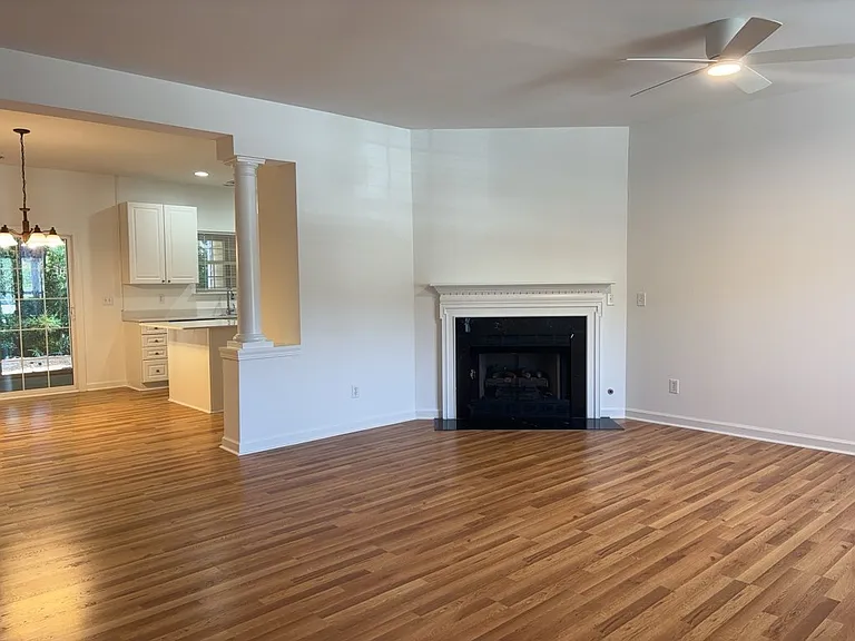 1544 Oxborough Cir — Photo 4