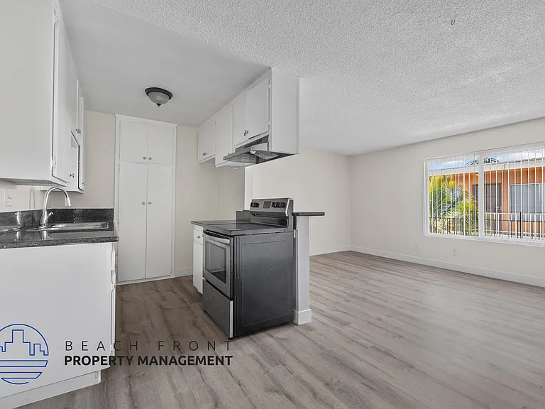 2040 E Florida St — Photo 9