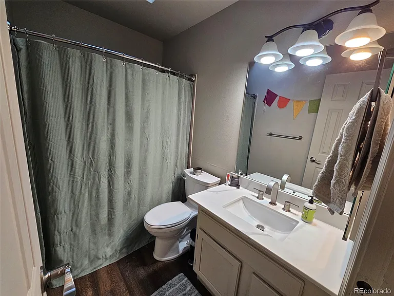 880 Crandall Dr — Photo 15
