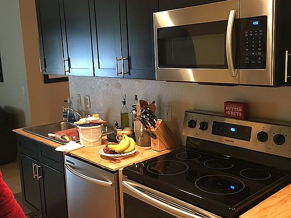 2nd image of 506 SE 5th Pl