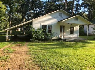 139 W Clay St, Bruce, MS 38915