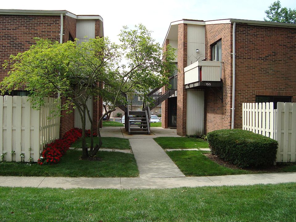 1st image of 1318 E Towne Ln APT D