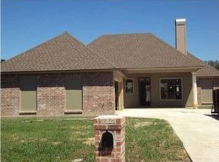 108 Forest Creek Dr, Scott, LA 70583
