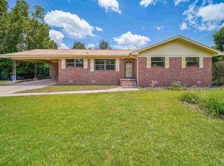 521 Mayo Ln, Century, FL 32535