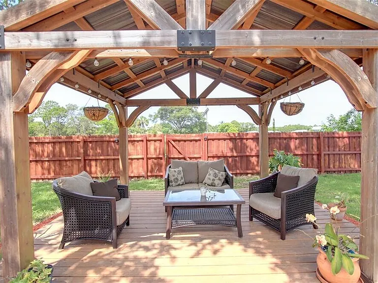 125 Palm Cir — Photo 38