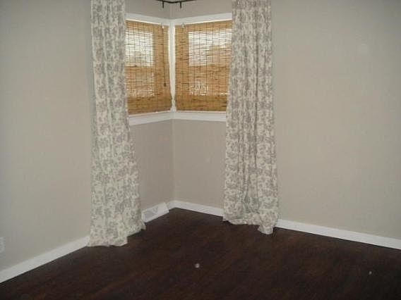 4th image of 5997 Oakwood Ave